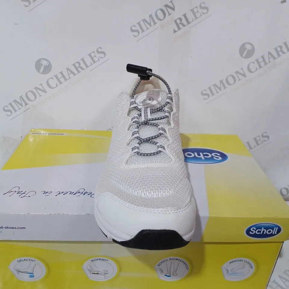BOXED SCHOLL WIND STEP TRAINERS - UK 8