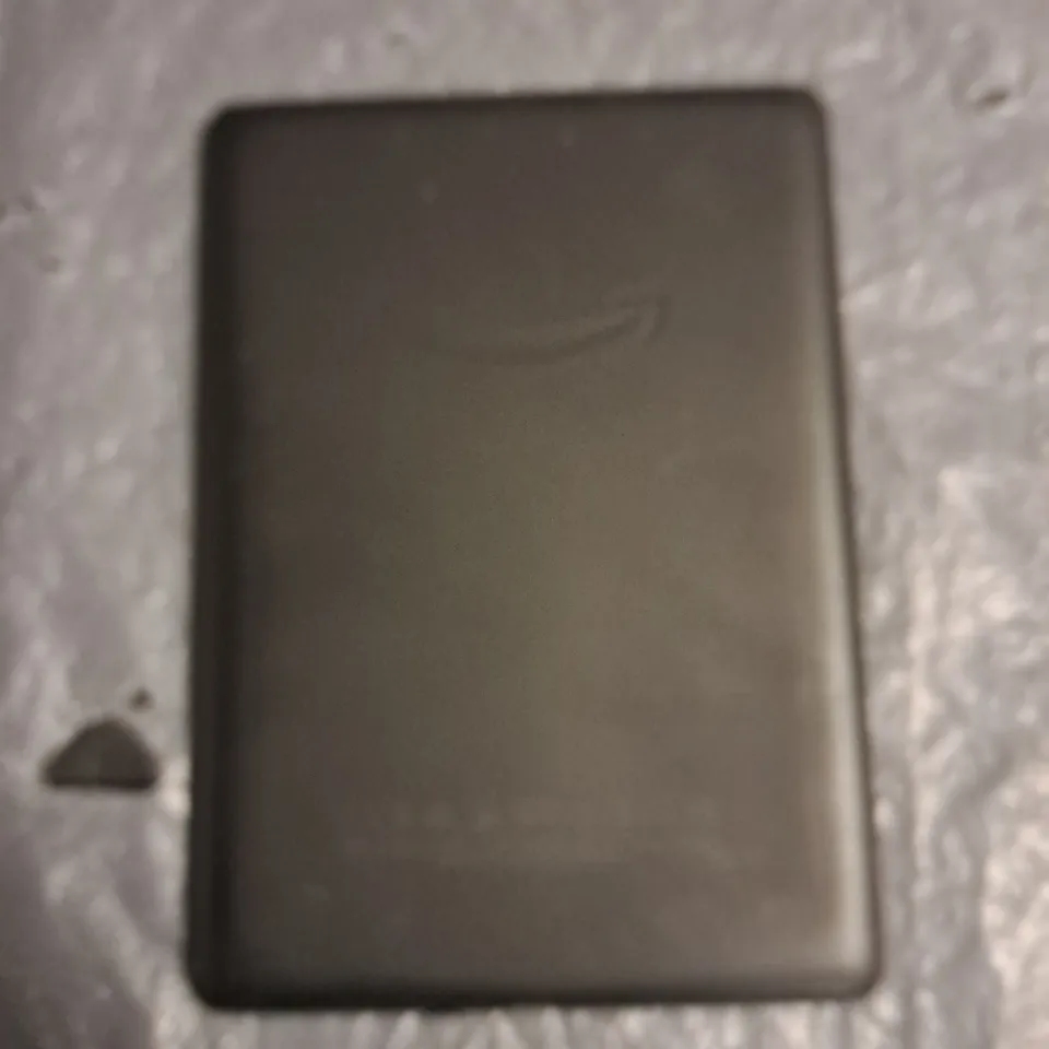 UNBOXED AMAZON KINDLE R-READER - M2L3EK