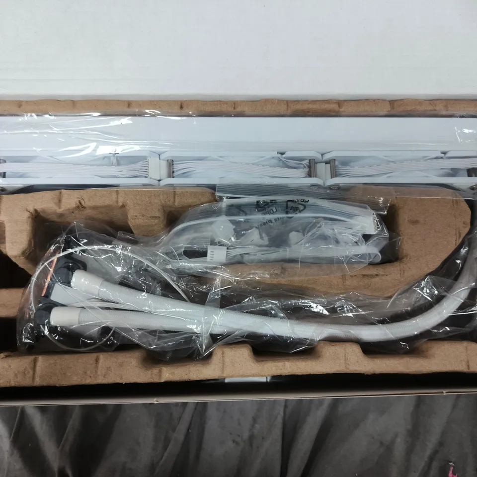 BOXED COOLER MASTER MASTERLIQUID 360 CORE II ARGB WHITE ALL IN ONE CPU COOLER