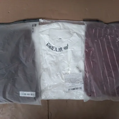 APPROXIMATELY 20 ASSORTED CLOTHING AND FASHION PRODUCTS IN VARIOUS STYLES AND SIZES - COLLECTION ONLY