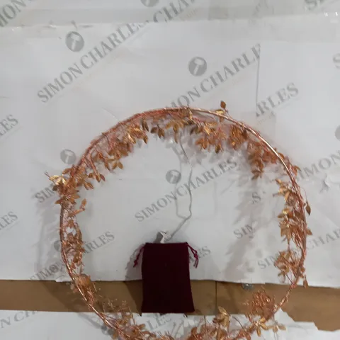 PRELIT ROSE WREATH 