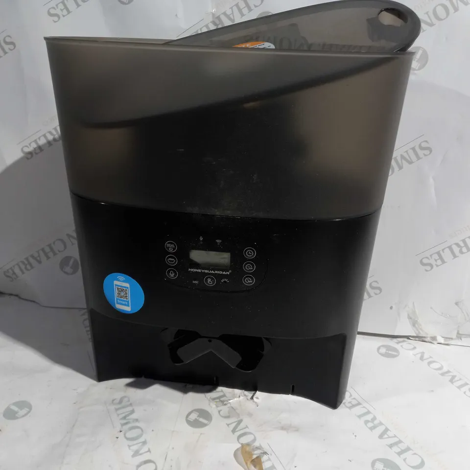 HONEY GUARDIAN AUTOMATIC PET FEEDER