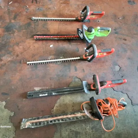 LOT CONTAINING APPROXIMATELY 5 MIXED GARDEN TOOLS. (BATTERIES NOT INCLUDED)