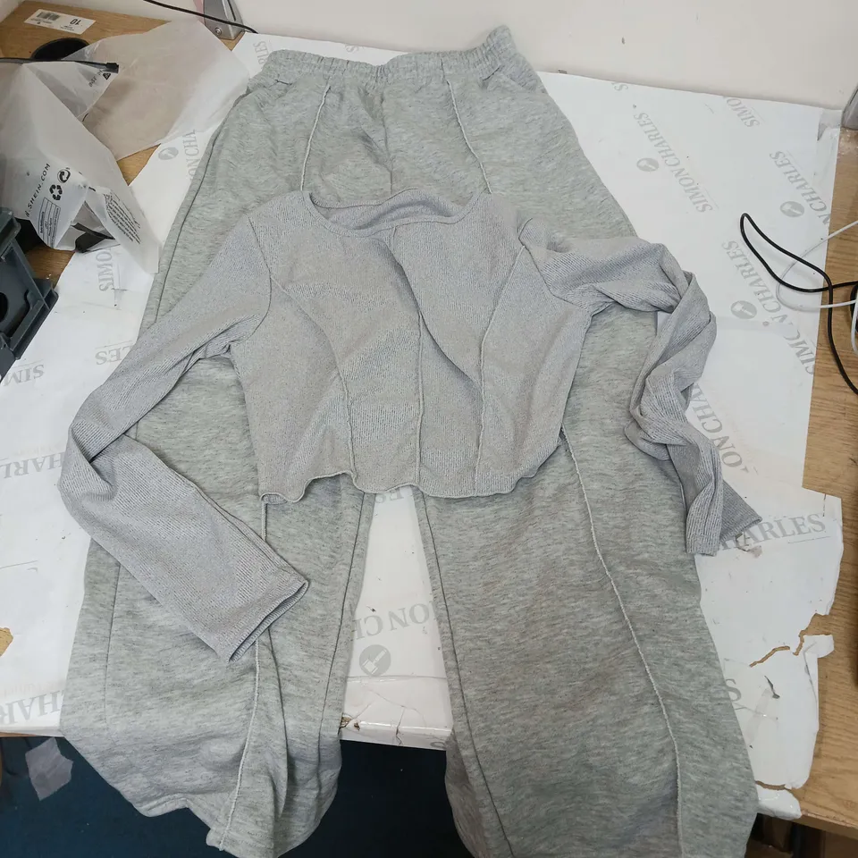 TWO PIECE SHEIN JOGGER SET GREY SIZE M EU 36