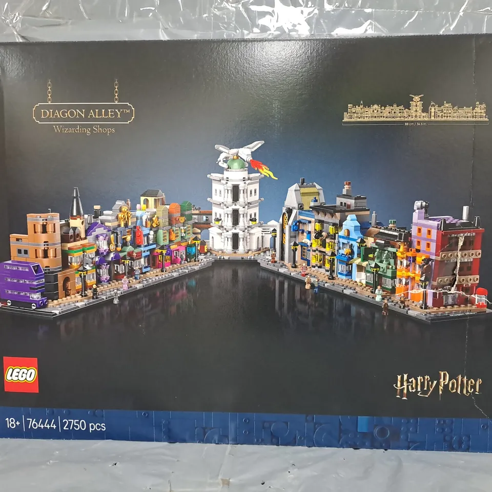 LEGO HARRY POTTER DIAGON ALLEY WIZARDING SHOPS 76444