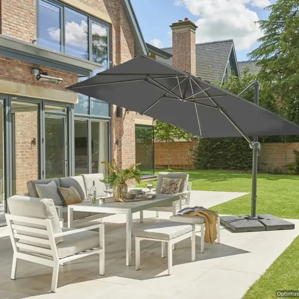 BOXED ROYCE AMBASSADOR SQUARE 3X3 CANTILEVER WITH LED