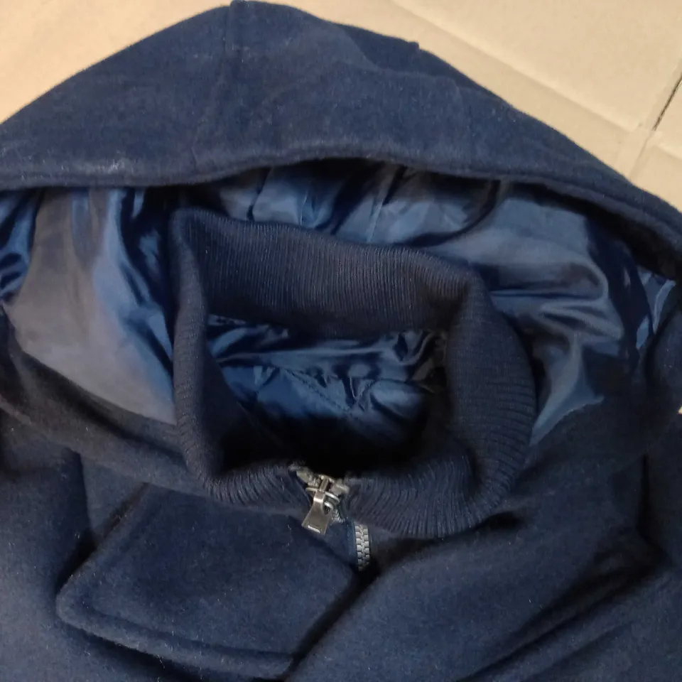 DESIGNER NAVY QUILTED JNR WINTER COAT - AGE 8YRS