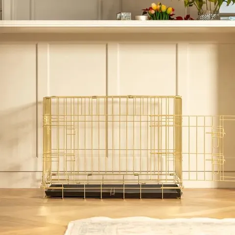 BOXED LORDS AND LABRADORS HEAVY DUTY DELUXE DOG CRATE - GOLD (1 BOX)