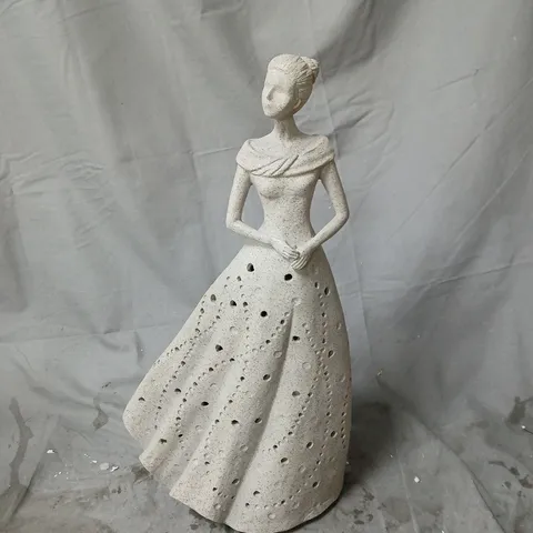 GARDEN REFLECTIONS LED GARDEN LADY