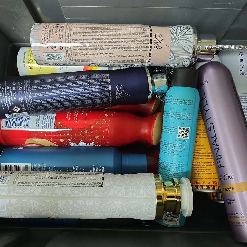APPROXIMATELY 10 ASSORTED AEROSOLS TO INCLUDE FEBREZE , MOOSE , SURE SPRAY , ETC 