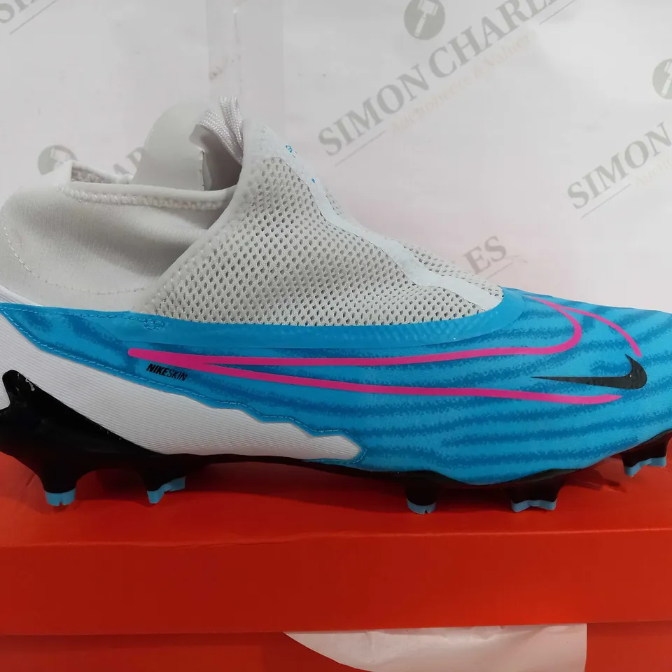 BOXED PAIR OF NIKE PHANTOM GX PRO FOOTBALL BOOTS IN BALTIC BLUE/PINK BLAST-WHITE - UK 11