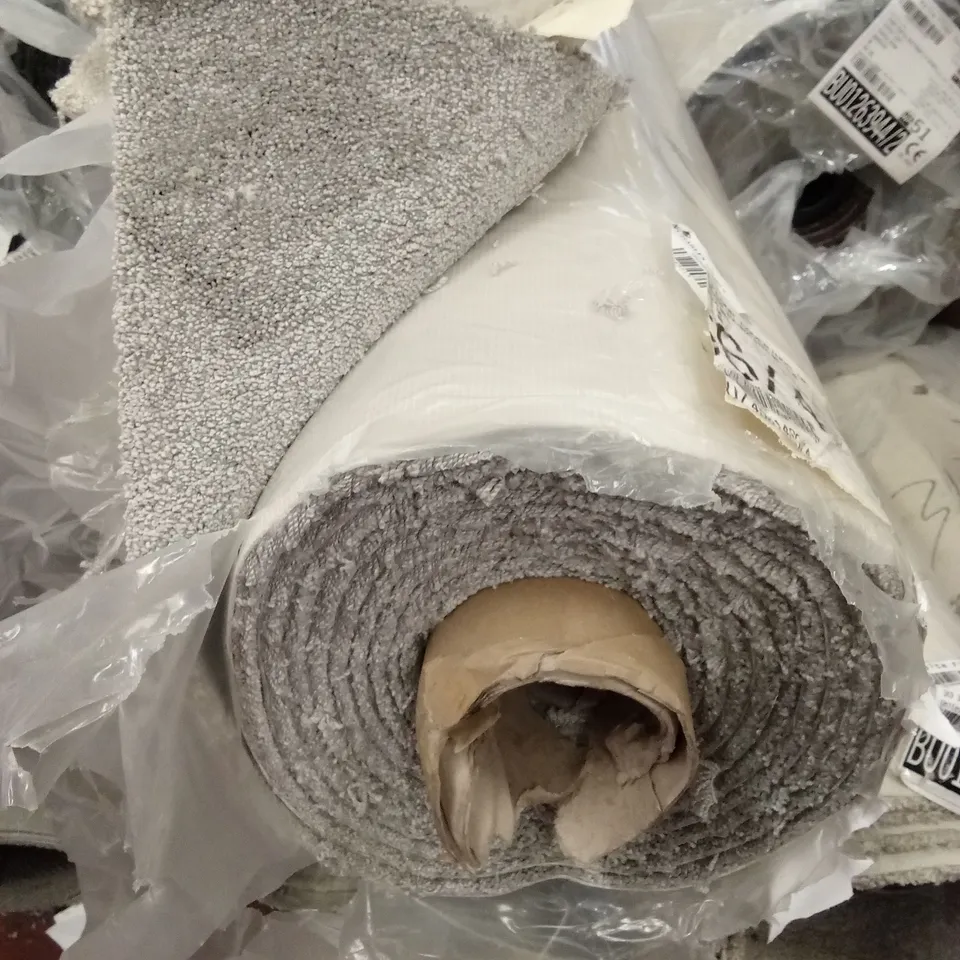 ROLL OF QUALITY CRESCENT DISCO BALL CARPET // SIZE: APPROX 5 x7.5m