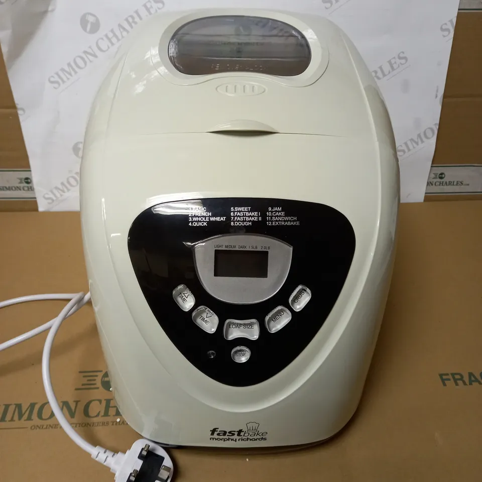 MORPHY RICHARDS FASTBAKE BREADMAKER