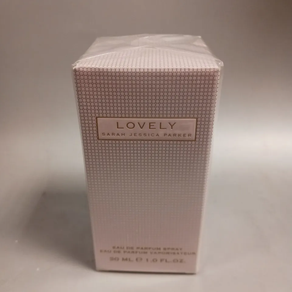 BOXED AND SEALED SARAH JESSICA PARKER LOVELY EAU DE PARFUM 30ML