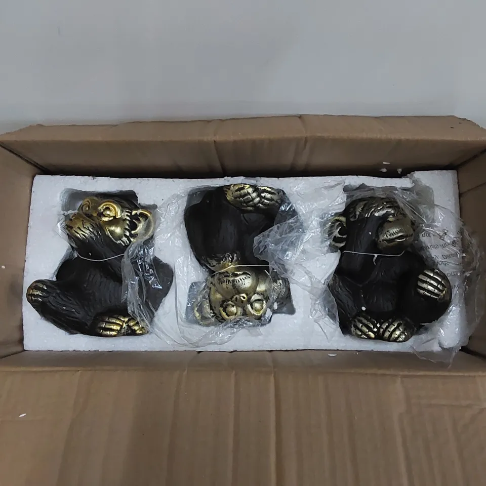 BOXED AKEAM MONKEY 3 PIECE FIGURINE SET