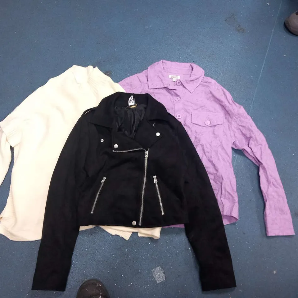 LARGE QUANTITY OF ASSORTED CLOTHING AND ACCESSORIES TO INCLUDE; WHITE STUFF, BADGLEY MISCHKA, MARLA WYNNE AND CRYSTAL KOBE