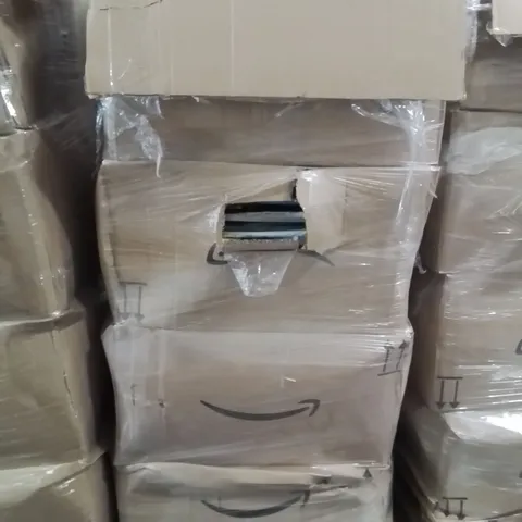 PALLET CONTAINING A LARGE QUANTITY OF ASSORTED TABLET CASES AND SCREEN COVERS 