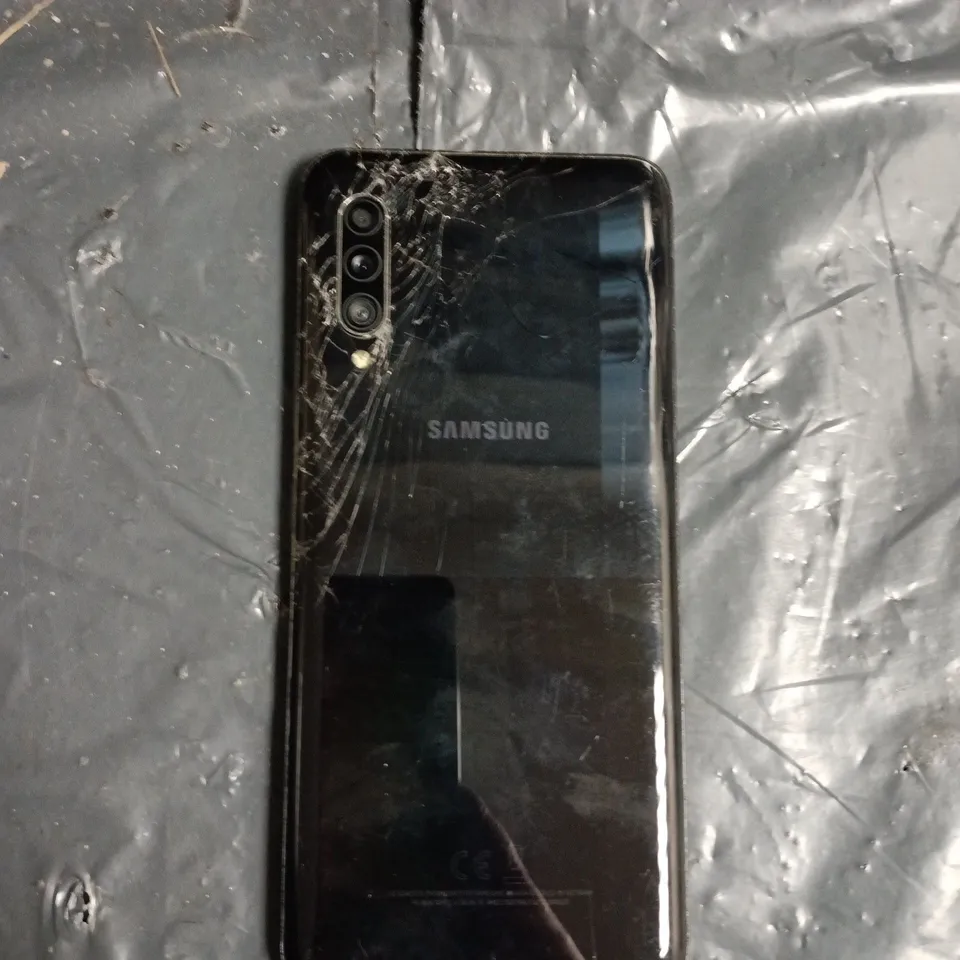 SAMSUNG MOBILE PHONE - MODEL UNSPECIFIED