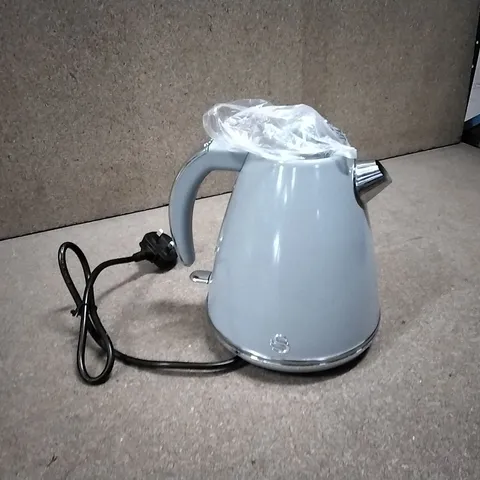 BOXED SWAN RETRO 1.5L JUG KETTLE