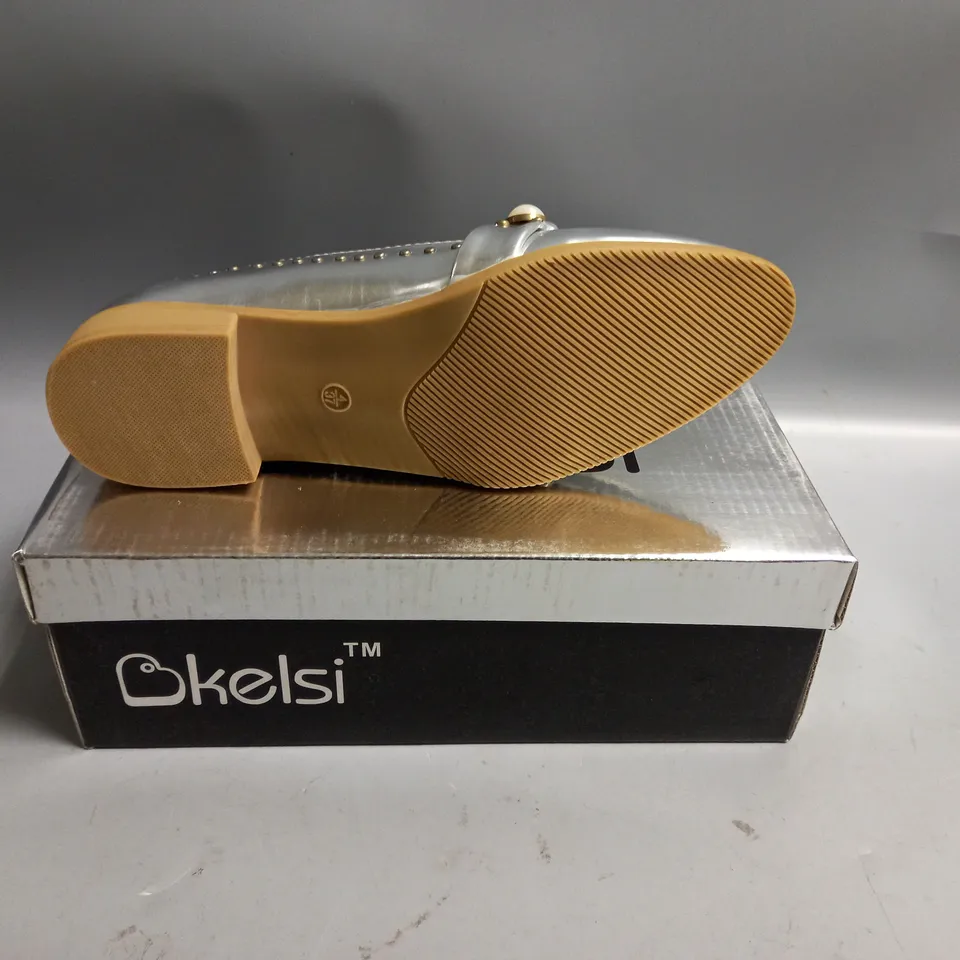 BOXED KELSI LADIES FLAT SHOES SILVER WITH BEADING DETAIL. SIZE 4