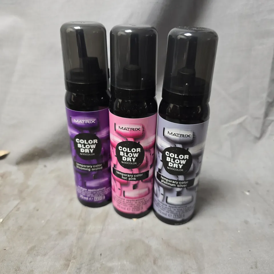 APPROXIMATELY 20 ASSORTED MATRIX BLOW DRY SPRAYS TO INCLUDE HOT PINK, PLATINUM SILVER, BLOOMING ORCHID, ETC - COLLECTION ONLY