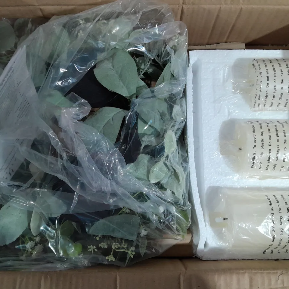 BOXED HOME REFLECTIONS 3 IN 1 FLAMELESS CANDLE WITH WREATH SET - SAGE 