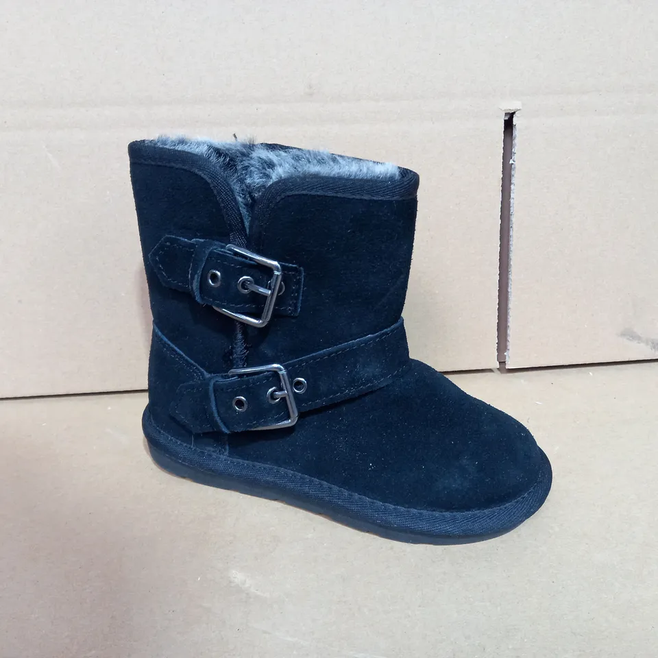 PAIR OF CHILDRENS SIZE 10 NEXT BLACK FOOTWEAR