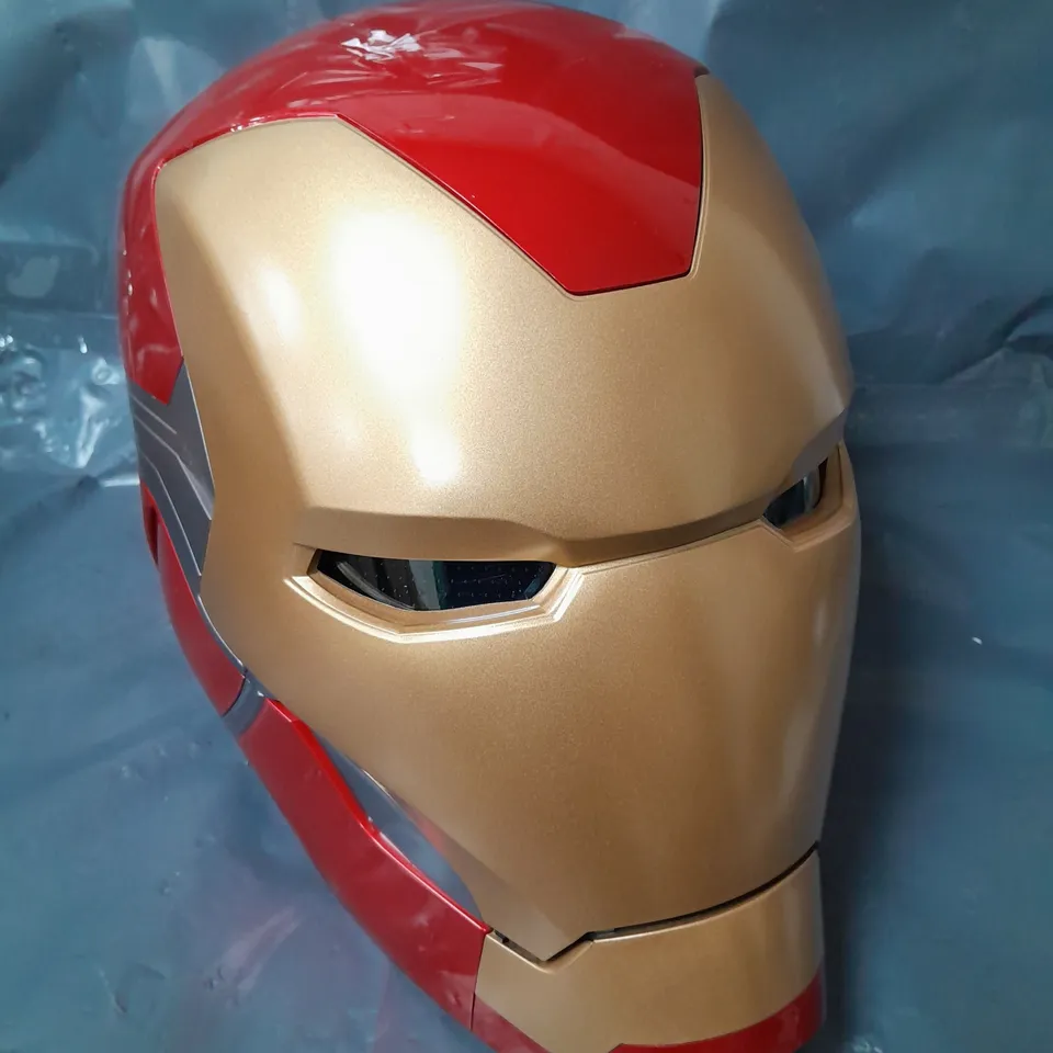 BOXED MARVEL AVENGERS IRON MAN AVENGERS LEGENDS GEAR 2 PREMIUM ELECTRONIC HELMET WITH LIGHT FX