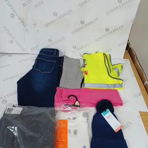 BOX OF ASSORTED CHILDRENS CLOTHING VARYING IN SIZE/COLOUR/STYLE TO INCLUDE: TOPS, DRESSES, JUMPERS