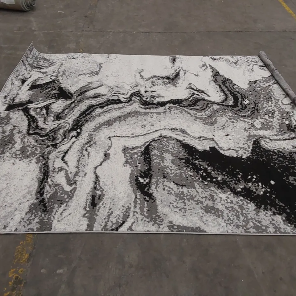 OGDEN GREY RUG // SIZE: 225 X 290cm