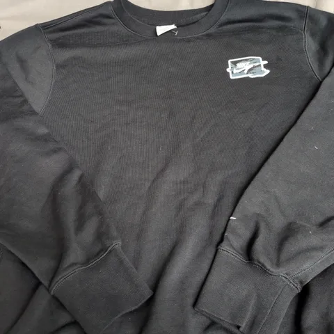 NIKE BLACK SWEATSHIRT - SIZE S