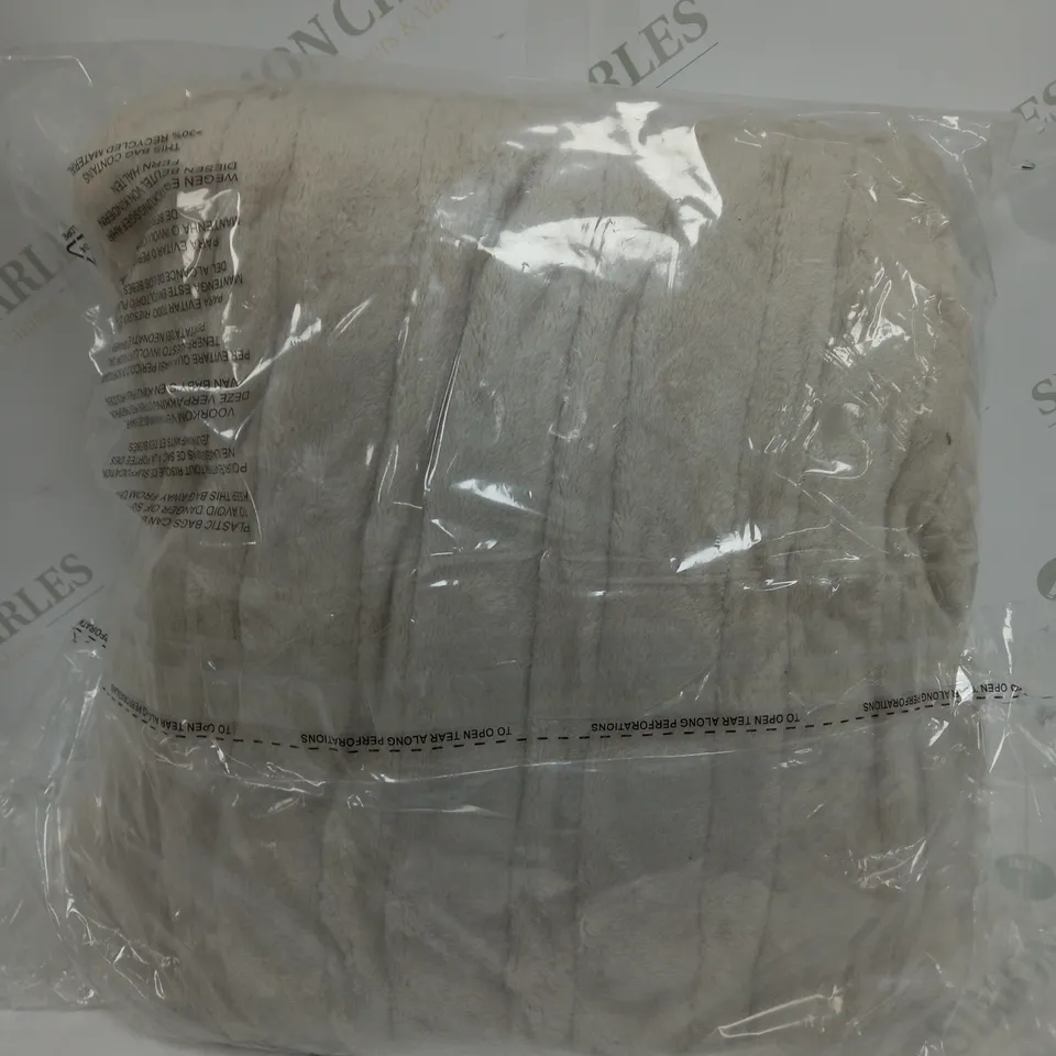 BOXED COZEE HOME VELVETSOFT HEATED THROW IN STONE 