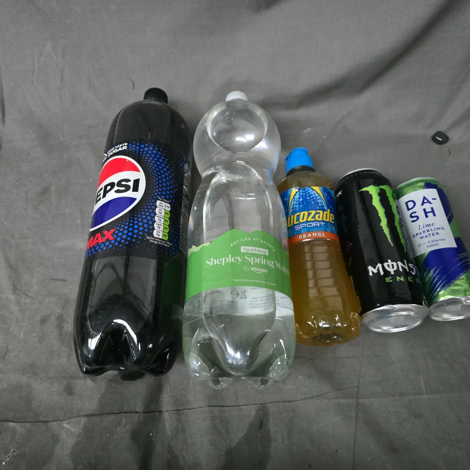 APPROXIMATELY 7 ASSORTED DRINKS TO INCLUDE PEPSI MAX, MONSTER ENERGY, SHEPLEY SPRING WATER, ETC - COLLECTION ONLY