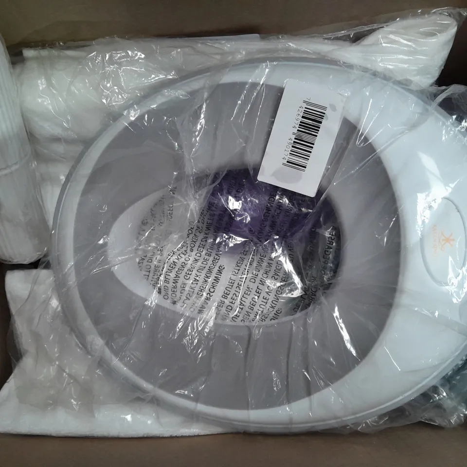 APPROXIMATELY 10 ASSORTED PRODUCTS TO INCLUDE ULTRA WIDEBAND MIMO ANTENNA, SHOWER HEAD REFILL CARTRIDGES, DISPOSABLE MOP WIPES 