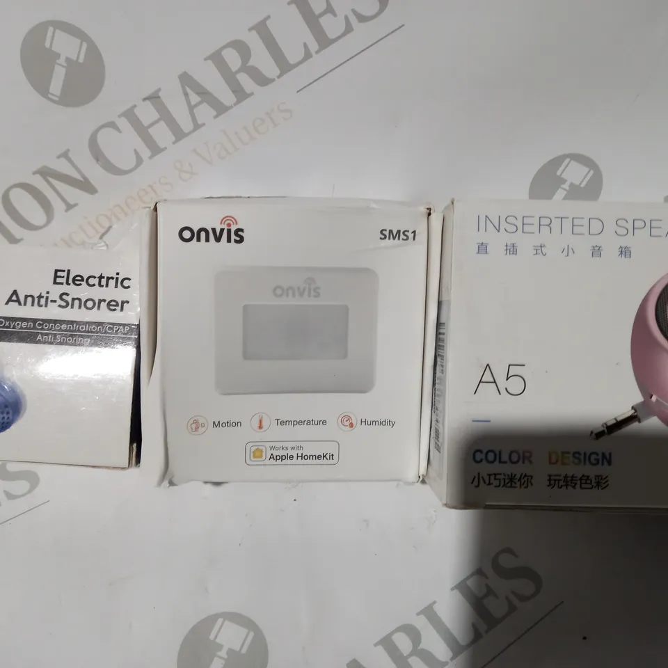 BOX OF APPROXIMATELY 10 ASSORTED HOUSEHOLD ITEMS TO INCLUDE INSERTED SPEAKERS, ONVIS SMS1, ELECTRIC ANTI-SNORER, ETC