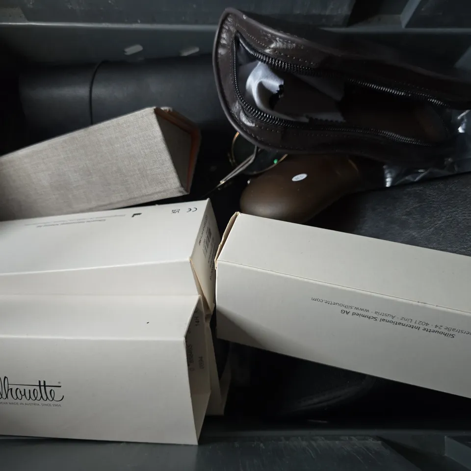 APPROXIMATELY 13 ASSORTED VISION CARE ITEMS TO INCLUDE - EYEWEAR GLASSES , CARRY CASES