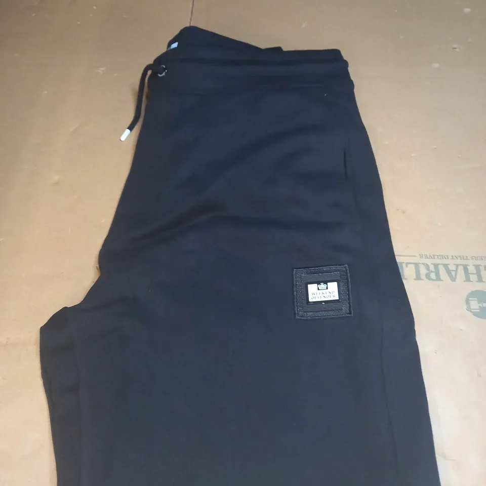 WEEKEND OFFENDER BLACK TRACKSUIT BOTTOMS SIZE L