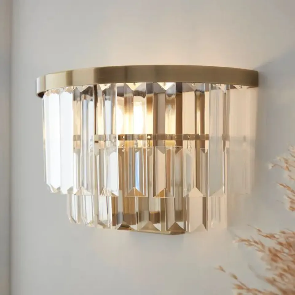 BOXED AUDRA WALL LIGHT