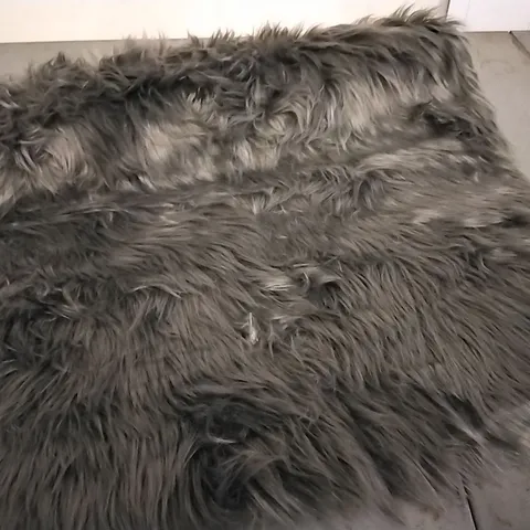BRAND NEW PACO HOME PLAYA CARPET IN ANTHRACITE - 60X100CM