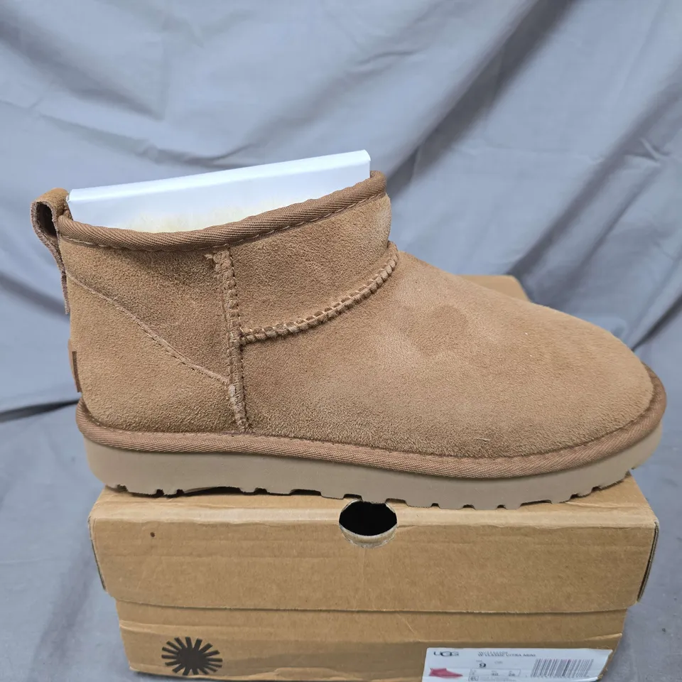 BOXED PAIR OF UGGS WOMENS CLASSIC UITRA MINIS IN SAND - UK 7