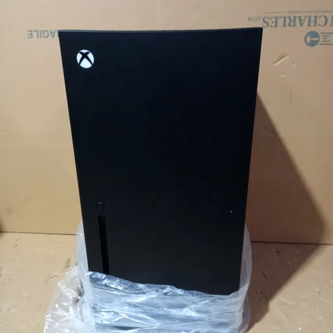 UKONIC XBOX SERIES X REPLICA MINI FRIDGE