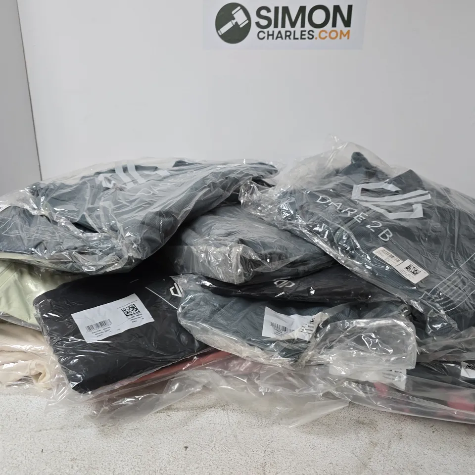 BOX OF APPROXIMATELY 28 BRAND NEW REGATTA CLOTHING ITEMS IN VARIOUS STYLES , COLOURS AND SIZES