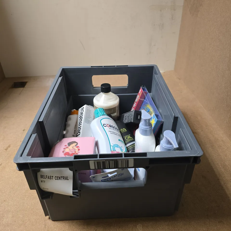 TOTE OF APPROXIMATELY 20 ASSORTED COSMETIC ITEMS TO INCLUDE CORSODYL, GARNIER AMBRE SOLAIRE, DERMATICA, NARS ETC