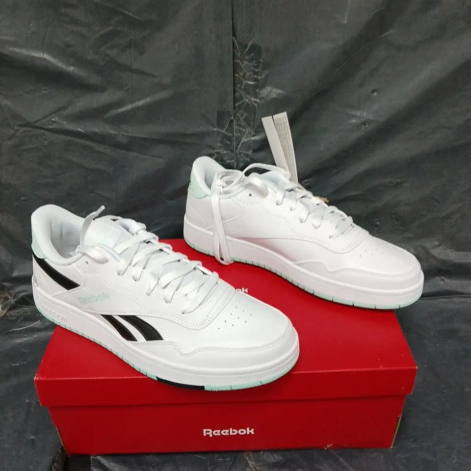 BOXED PAIR OF REEBOK UNISEX BASKETBALL BB 1000 UK 9.5 