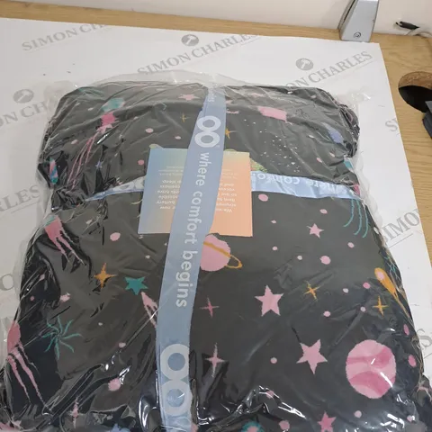 OO ADULT GALAXY BLACK THROW