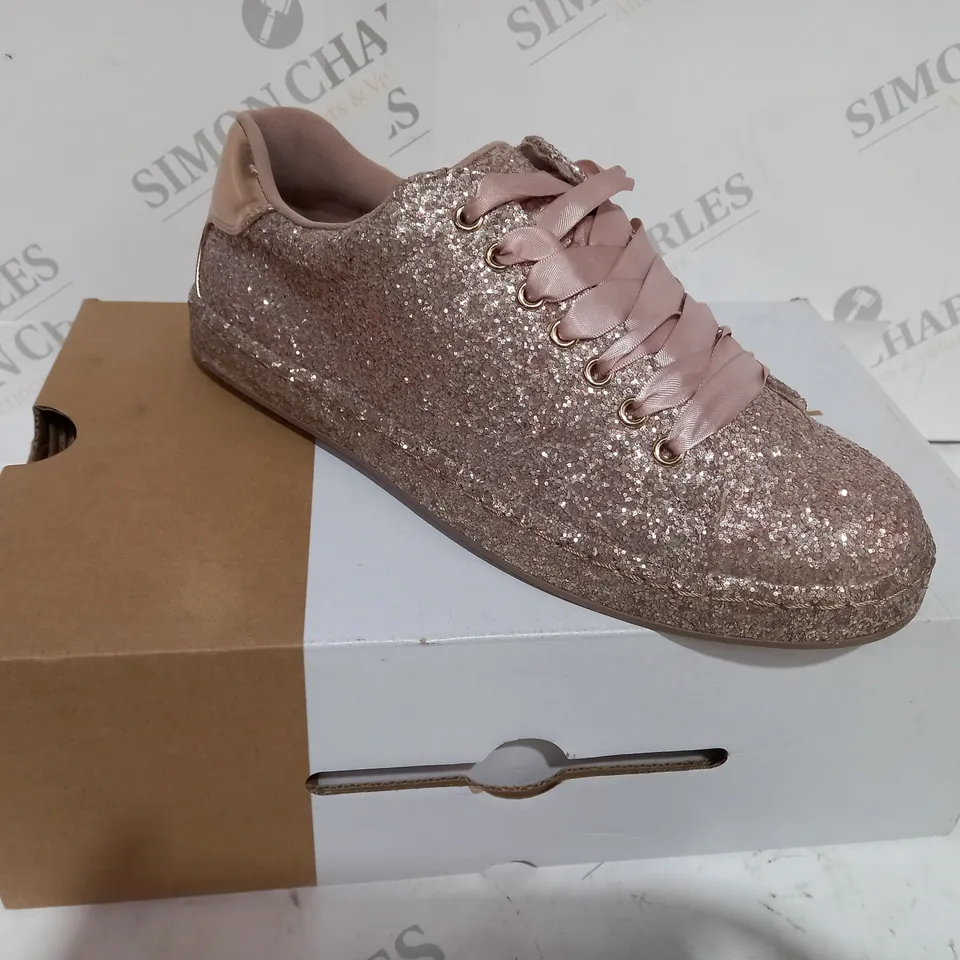 BOXED CALL IT SPRING SAUWAI PINK GLITTER SHOE - SIZE 6