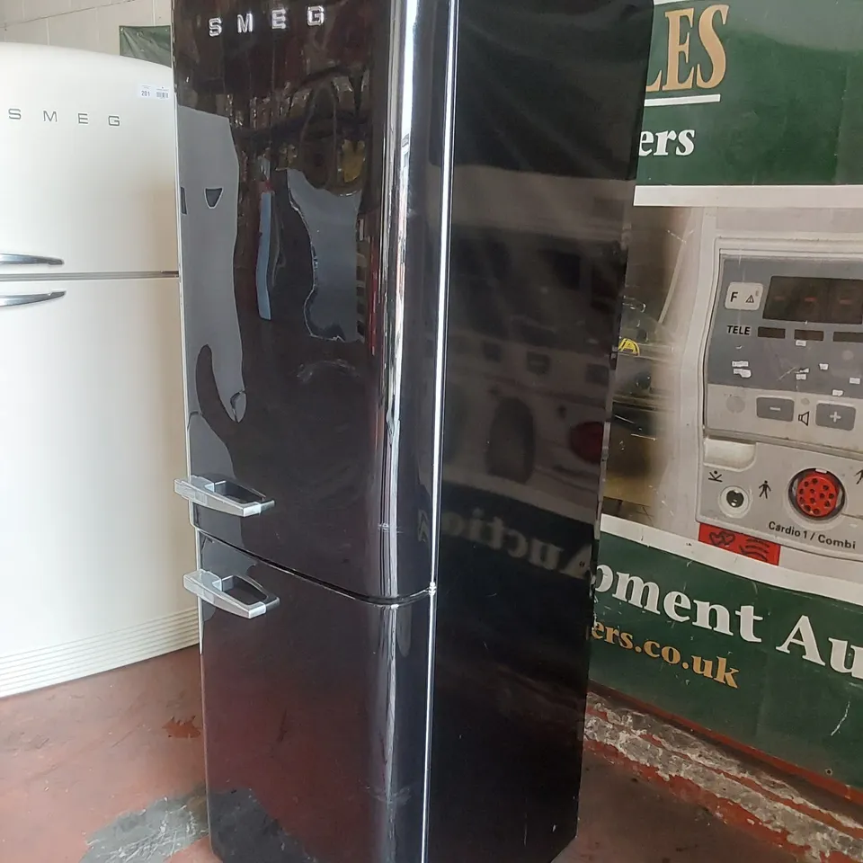 SMEG FAB32RBL3UK 60cm FRIDGE FREEZER - BLACK