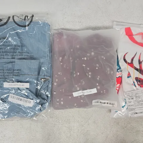 APPROXIMATELY 20 ASSORTED CLOTHING AND FASHION PRODUCTS IN VARIOUS STYLES AND SIZES - COLLECTION ONLY