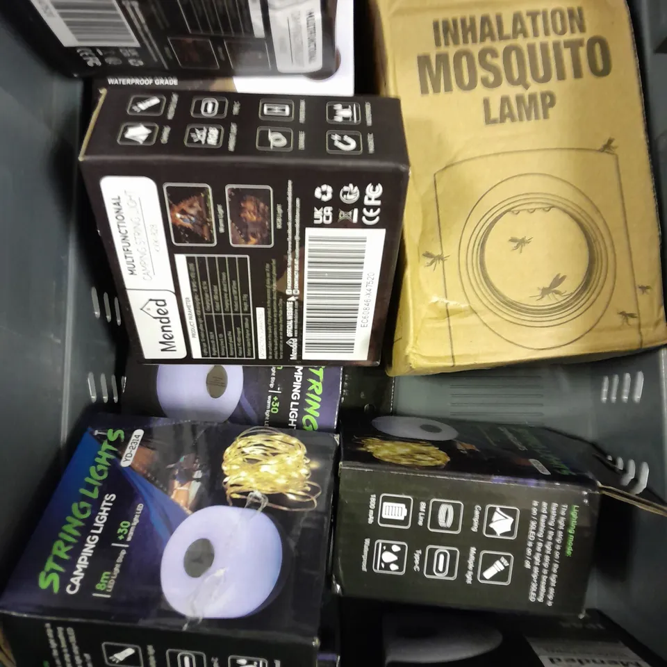 APPROXIMATELY 10 ASSORTED ELECTRICAL PRODUCTS TO INCLUDE PORTABLE SHAVER, CAMPING LIGHTS, ELECTRIC SPRAY GUN ETC 