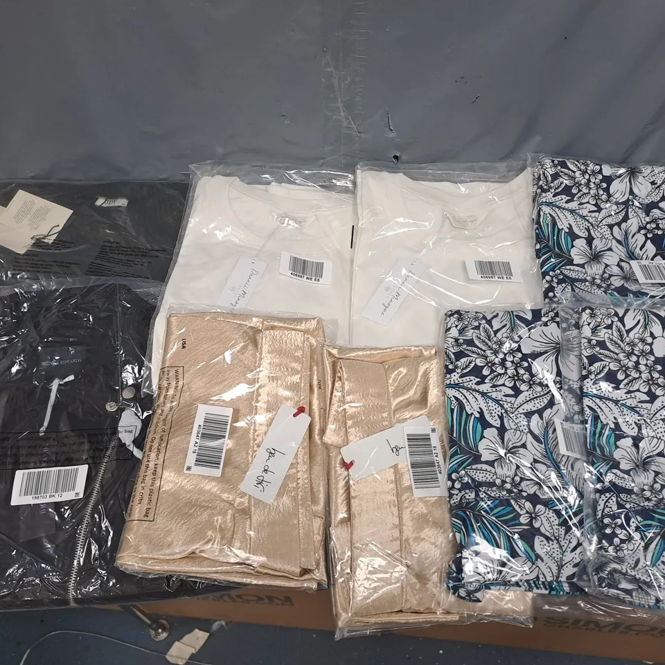 BOX OF APPROXIMATELY 10 ASSORTED BAGGED PIECES OF CLOTHING IN VARIOUS STYLES, SIZES, AND BRANDS 